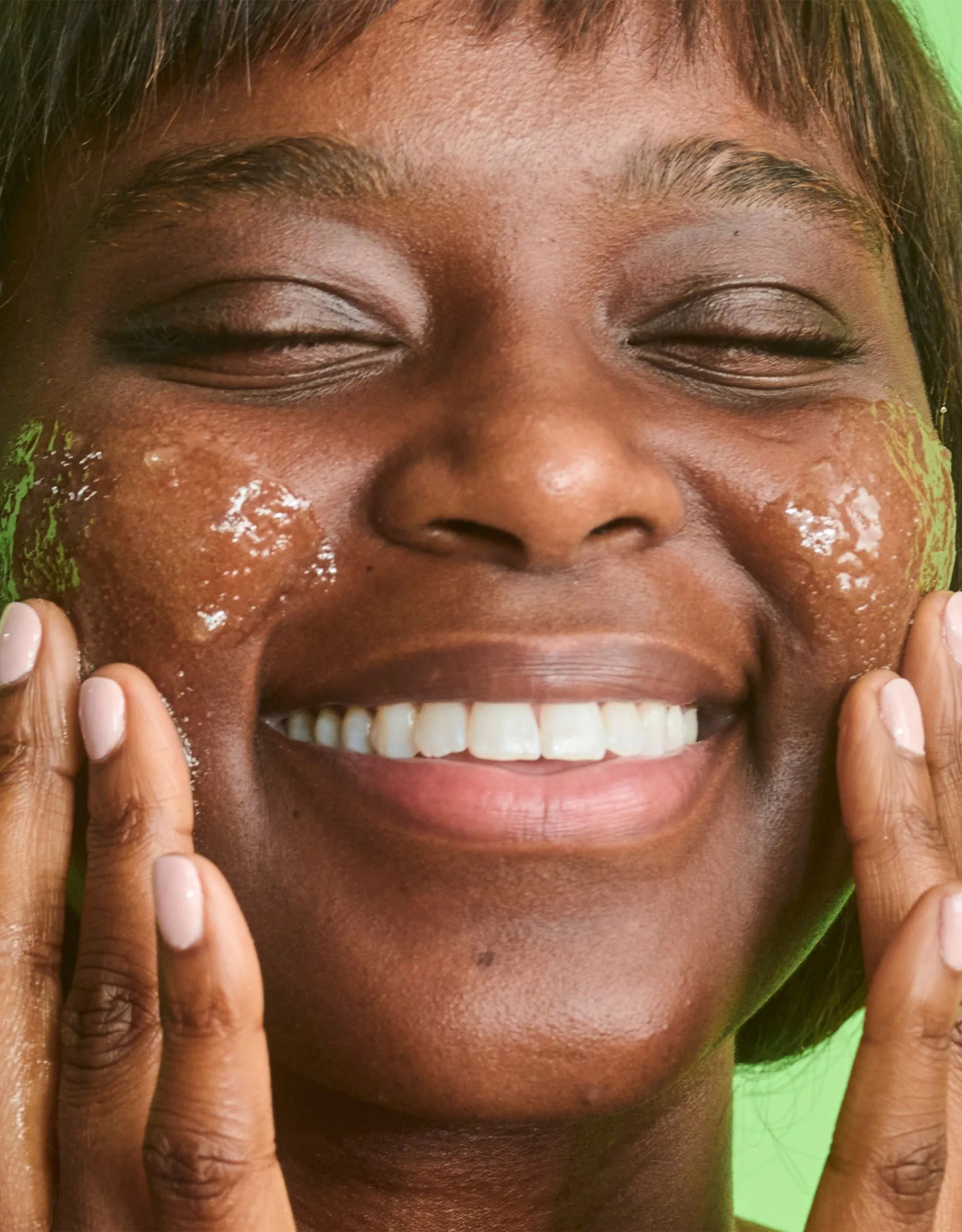 balancing cucumber & seaweed face scrub